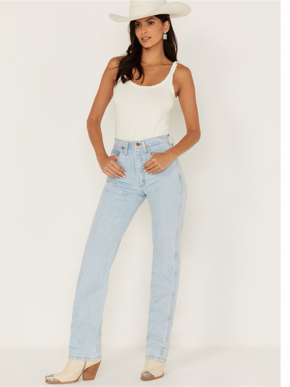 Wrangler Women's Slim Straight Leg Light Blue Denim Jeans